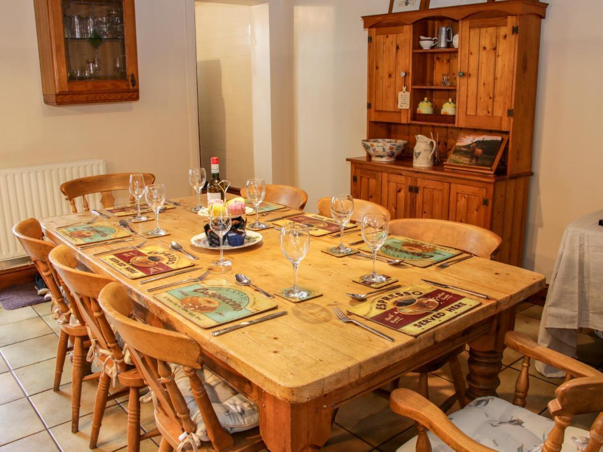 Bryn Celyn Villa Oswestry Bagian luar foto