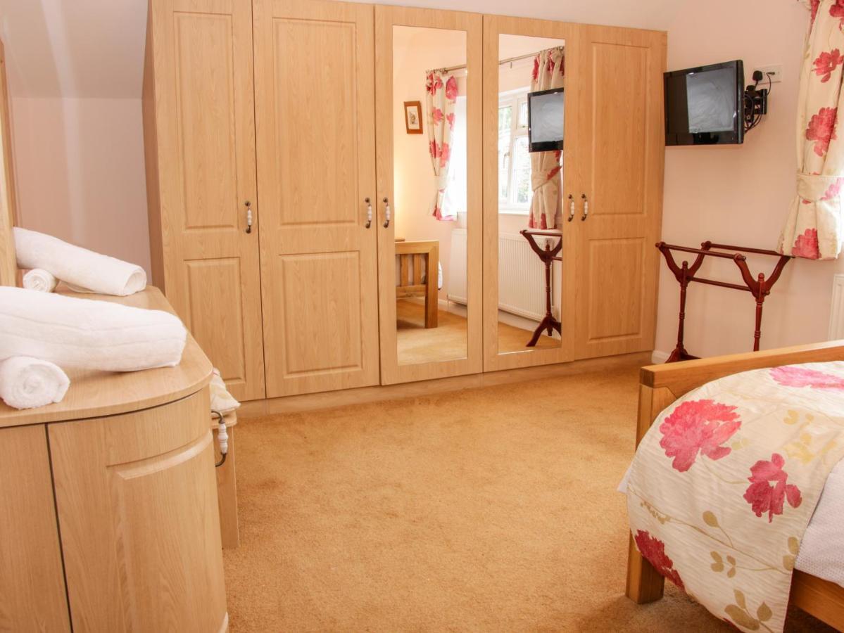 Bryn Celyn Villa Oswestry Bagian luar foto